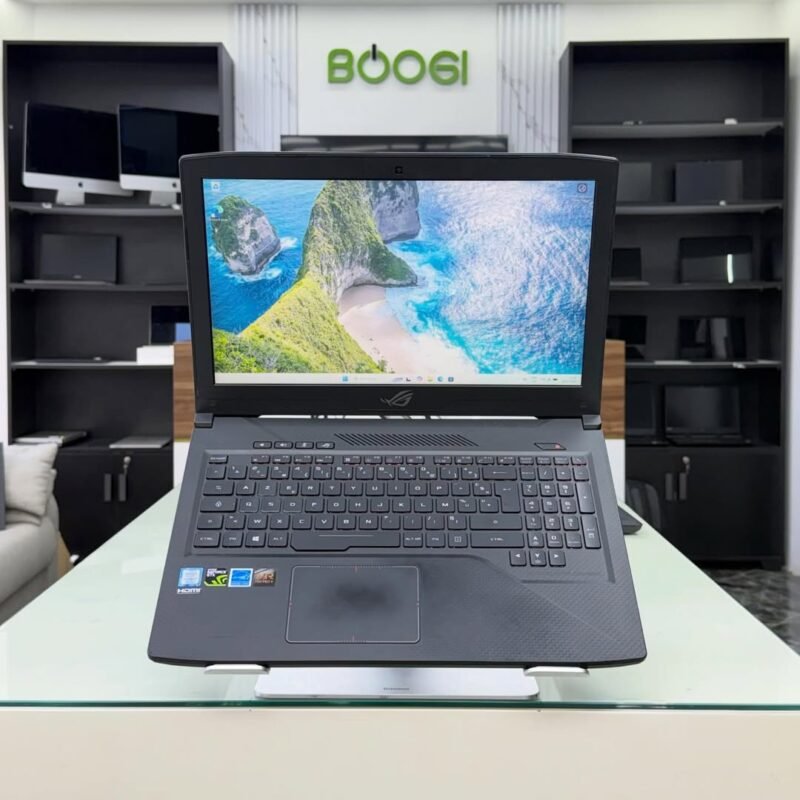 Asus rog strix (1828)